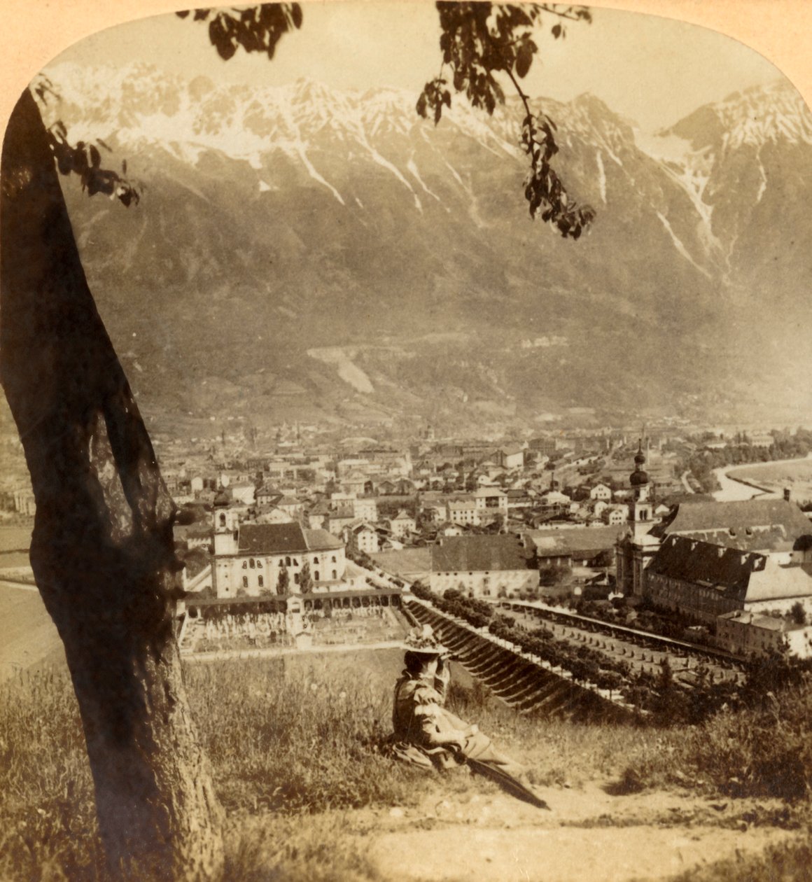 A festői Innsbruck, Tirol fővárosa, Ausztria..., 1898. alkotó: Underwood and Underwood