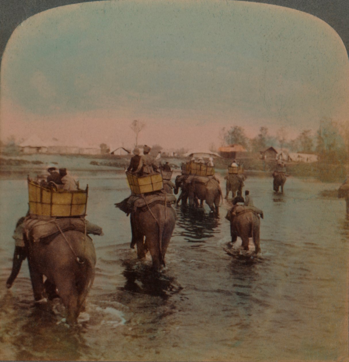 Egy napos forgatás után visszatér a táborba, Bebar dzsungel, India, 1909. Művészek: Elmer Underwood, Bert Elias Underwood. alkotó: Underwood and Underwood