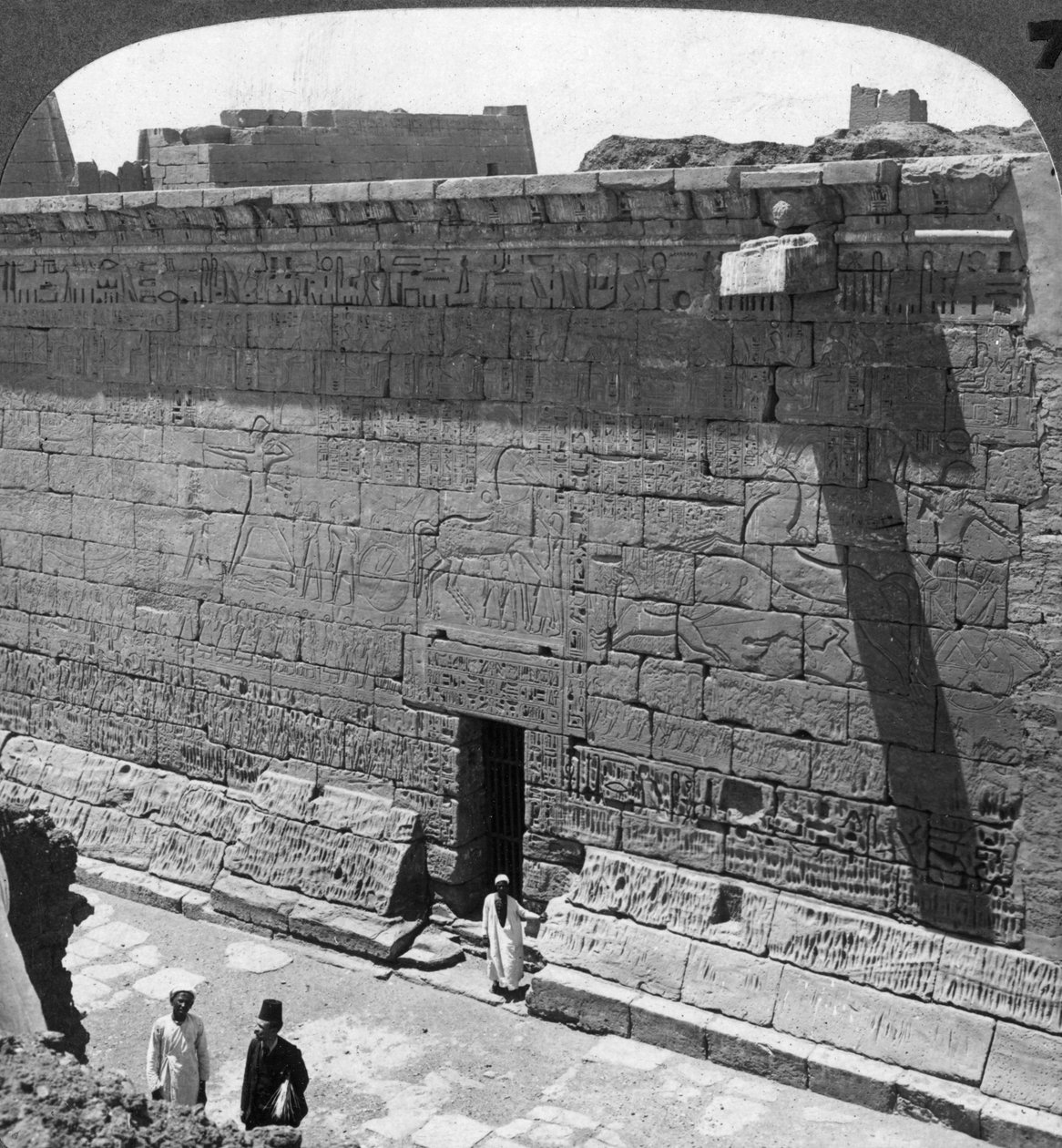 Csata és üldözési jelenetek falra vésve Medinet Habuban, Thébában, Egyiptomban, 1905. alkotó: Underwood and Underwood