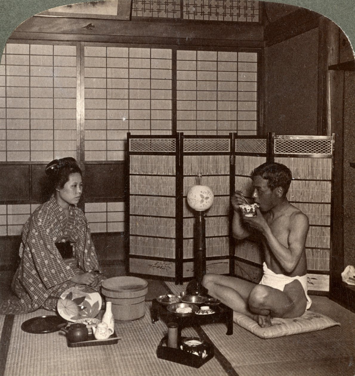 Nyári vacsora egy szállodában, Hirosima, Japán, 1904 alkotó: Underwood and Underwood
