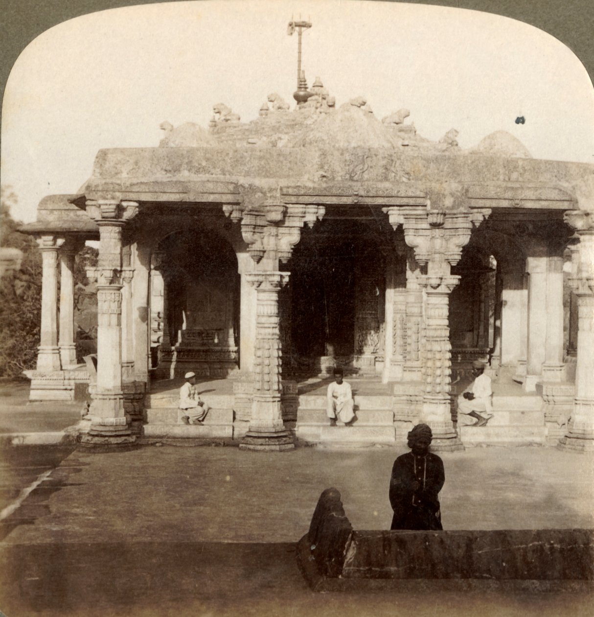 Kiváló márványtemplomok Dilwarrában, Abu-n, a dzsainok szent hegyén, Indiában, 1903. alkotó: Underwood and Underwood