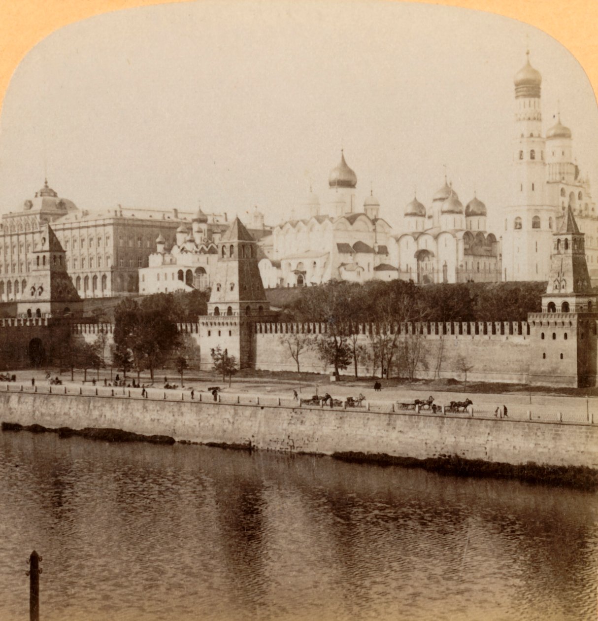 A Kreml, Moszkva, Oroszország – Ott fekszenek ősi cáraink, 1898. alkotó: Underwood and Underwood