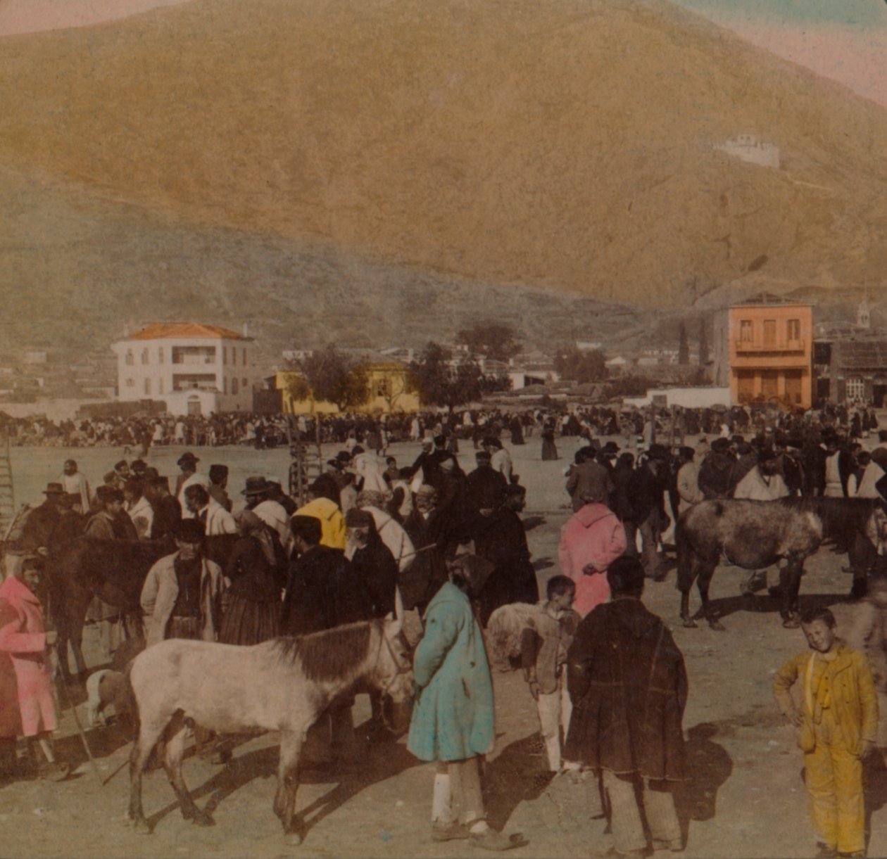 A Larisa, vagyis az ókori Citadella 950 láb magasan a Market Place-től, Argos, Görögország, 1903. Művészek: Elmer Underwood, Bert Elias Underwood. alkotó: Underwood and Underwood