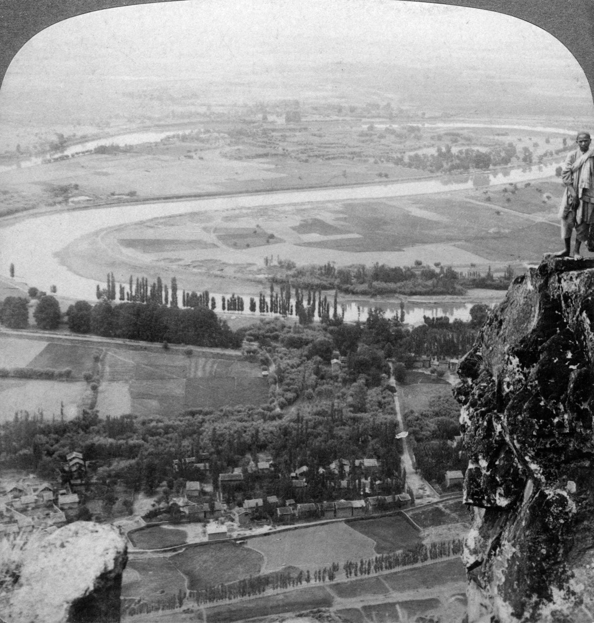 The Vale of Cashmere Kashmir, India, 1903. alkotó: Underwood and Underwood