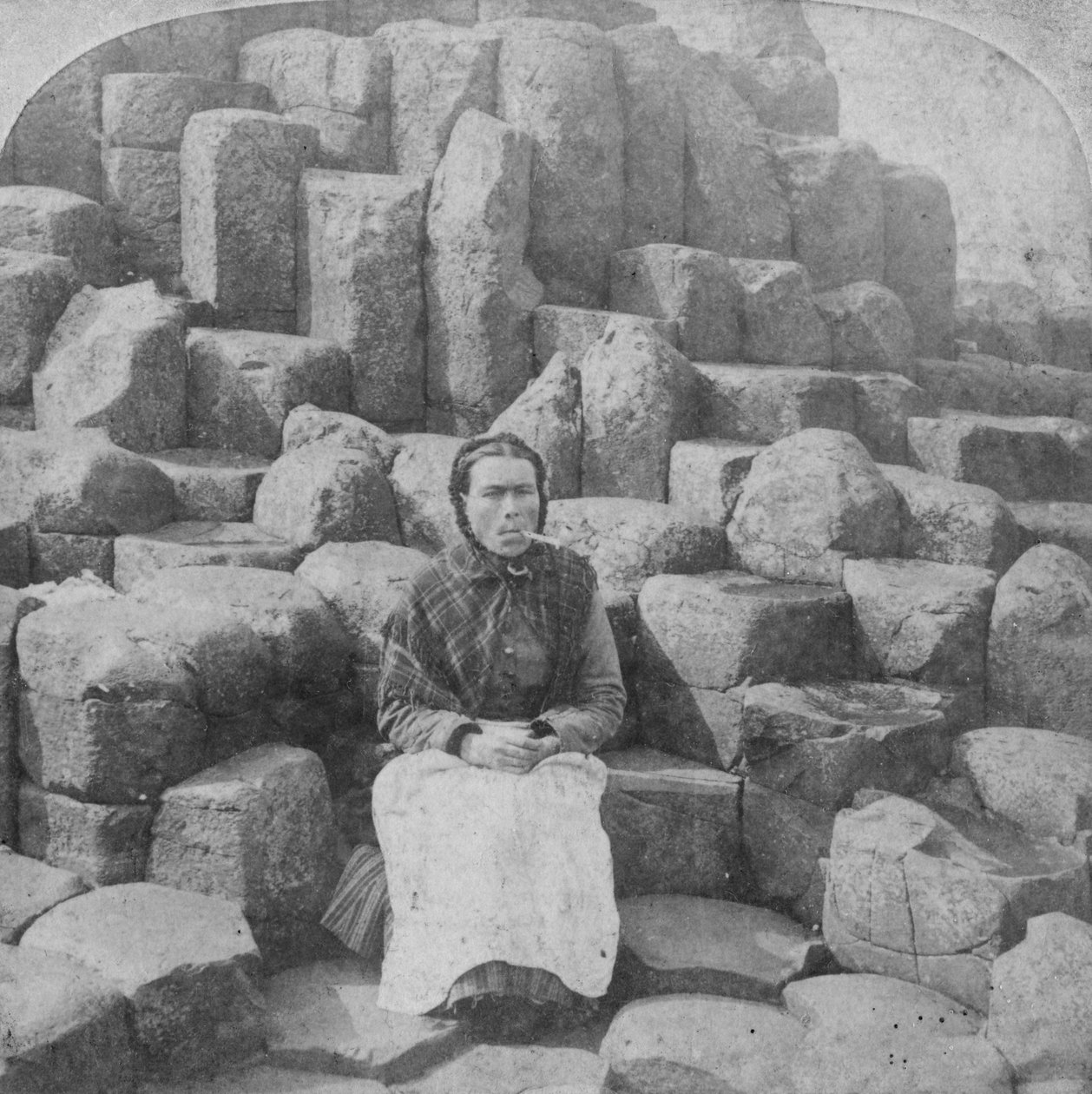 The Wishing Chair, Giants Causeway, Antrim megye, Írország, 1887 alkotó: Underwood and Underwood