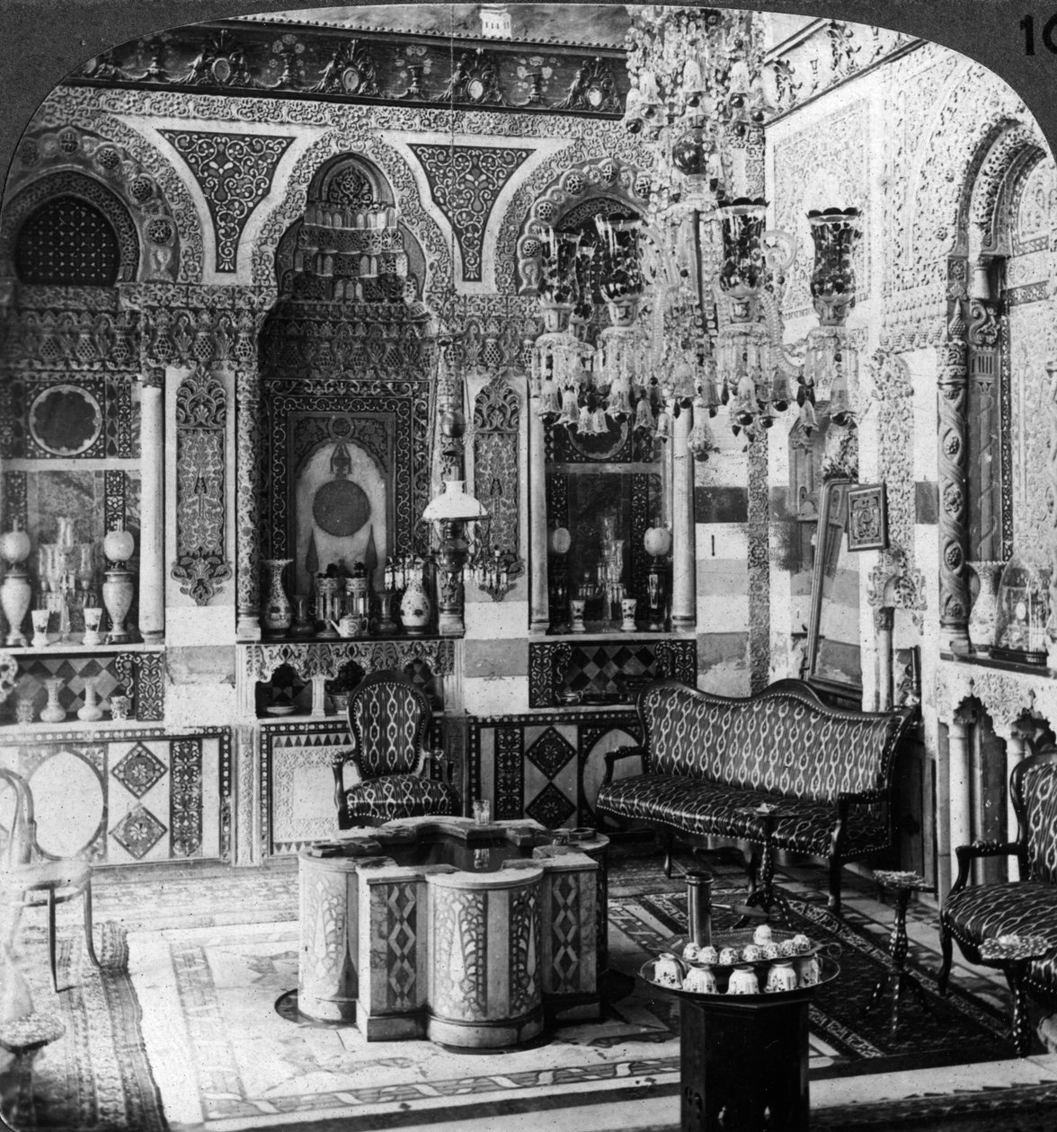 Egy pasa fogadószobája, Damaszkusz, Szíria, 1905. alkotó: Underwood and Underwood
