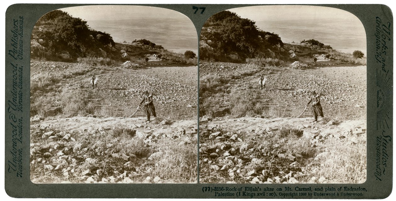Az Illés-oltár sziklája a Kármel-hegyen és az Esdraelon-síkság, Palesztina, 1900. alkotó: Underwood and Underwood