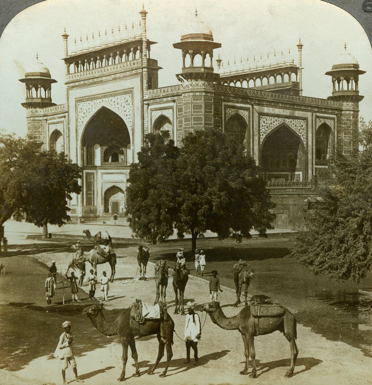 Akbar sírja, Sikandarah, Uttar Pradesh, India, 1900-as évek. alkotó: Underwood and Underwood