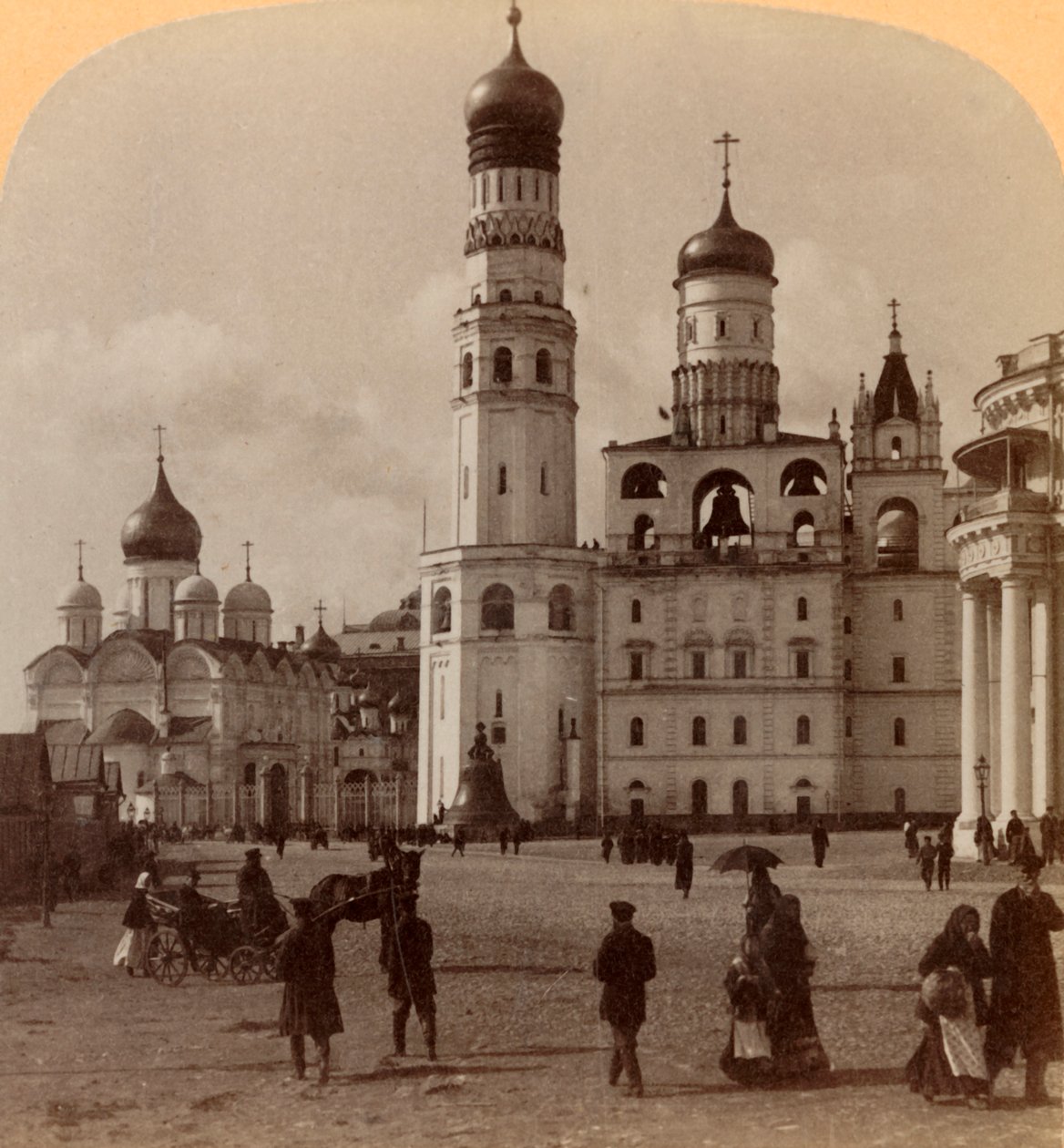 Nagy Iván tornya és Mihály arkangyal székesegyháza, Kreml, Moszkva, Oroszország, 1898. alkotó: Underwood and Underwood