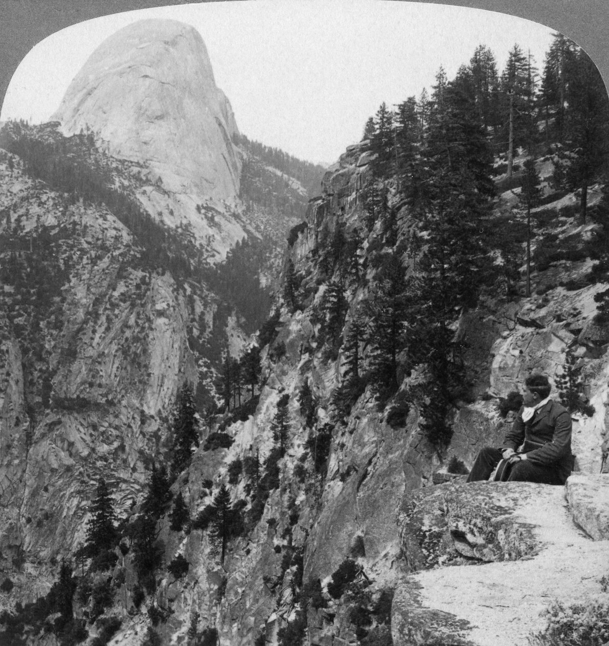 Kilátás a Glacier Canyonról a Half Dome-ra, Yosemite Valley, California, USA, 1902 alkotó: Underwood and Underwood