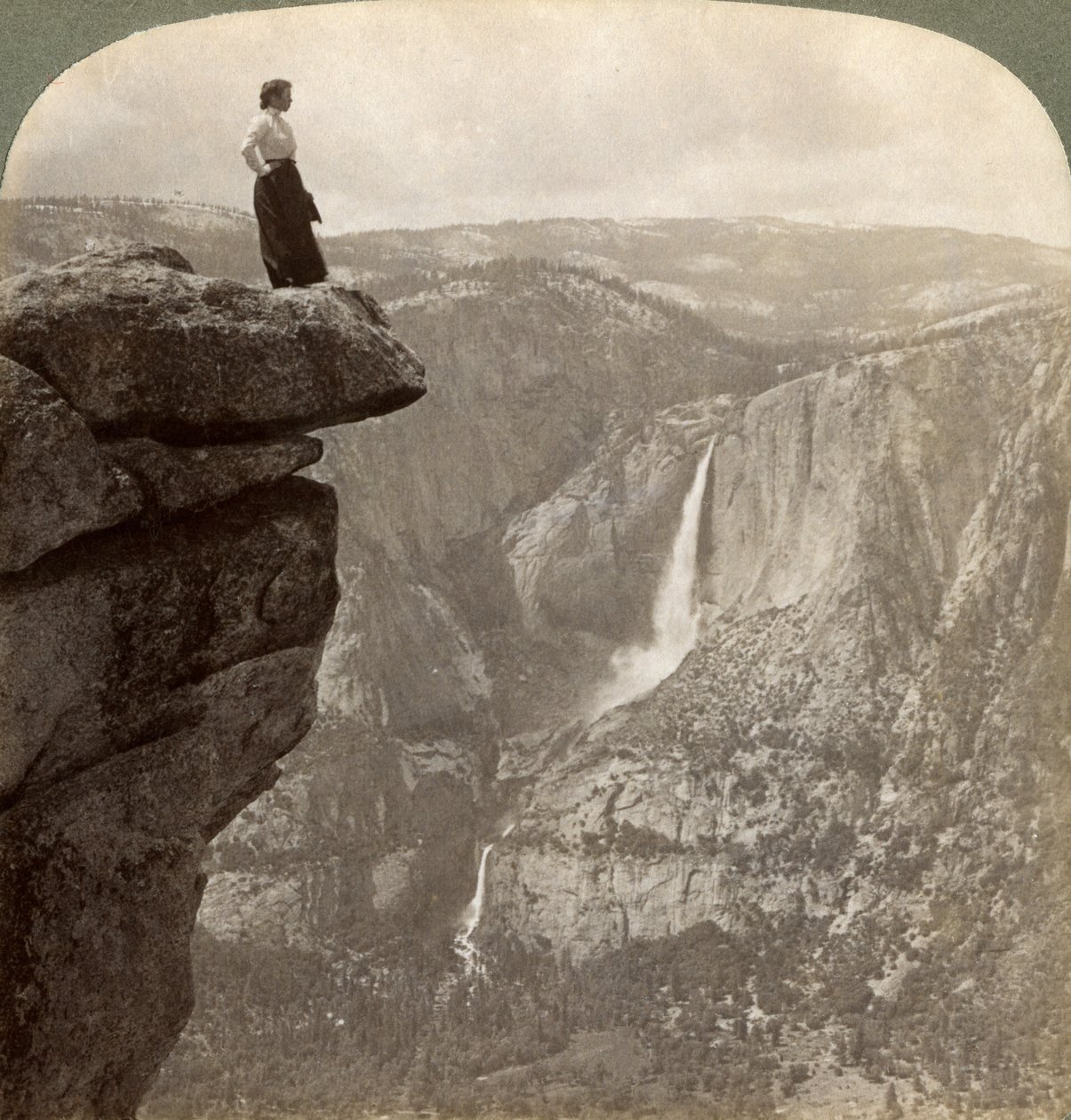 Kilátás a Glacier Pointból, Yosemite Valley, California, USA, 1902. alkotó: Underwood and Underwood