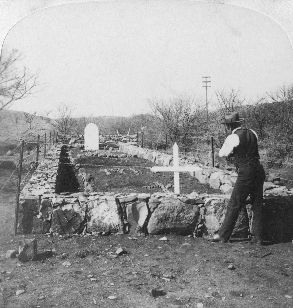 Ahol az elesett hősök hevernek, a Harts Hill lábánál, Colenso államban, Dél-Afrika, búr háború, 1901 alkotó: Underwood and Underwood
