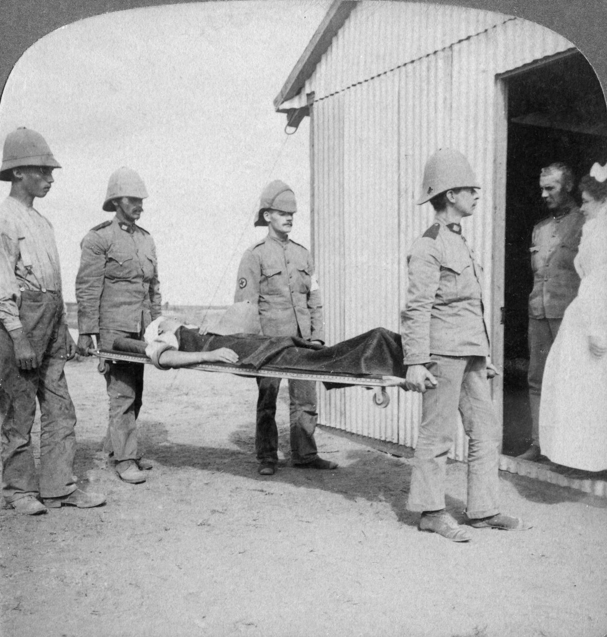 Megsebesült fuzilier a búrok bátor kiállása után az Orange River közelében, Dél-Afrika, búr háború, 1900 alkotó: Underwood and Underwood