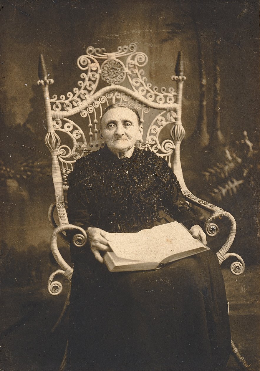 Cím nélkül (Idős nő portréja fonott székben) alkotó: Unidentified