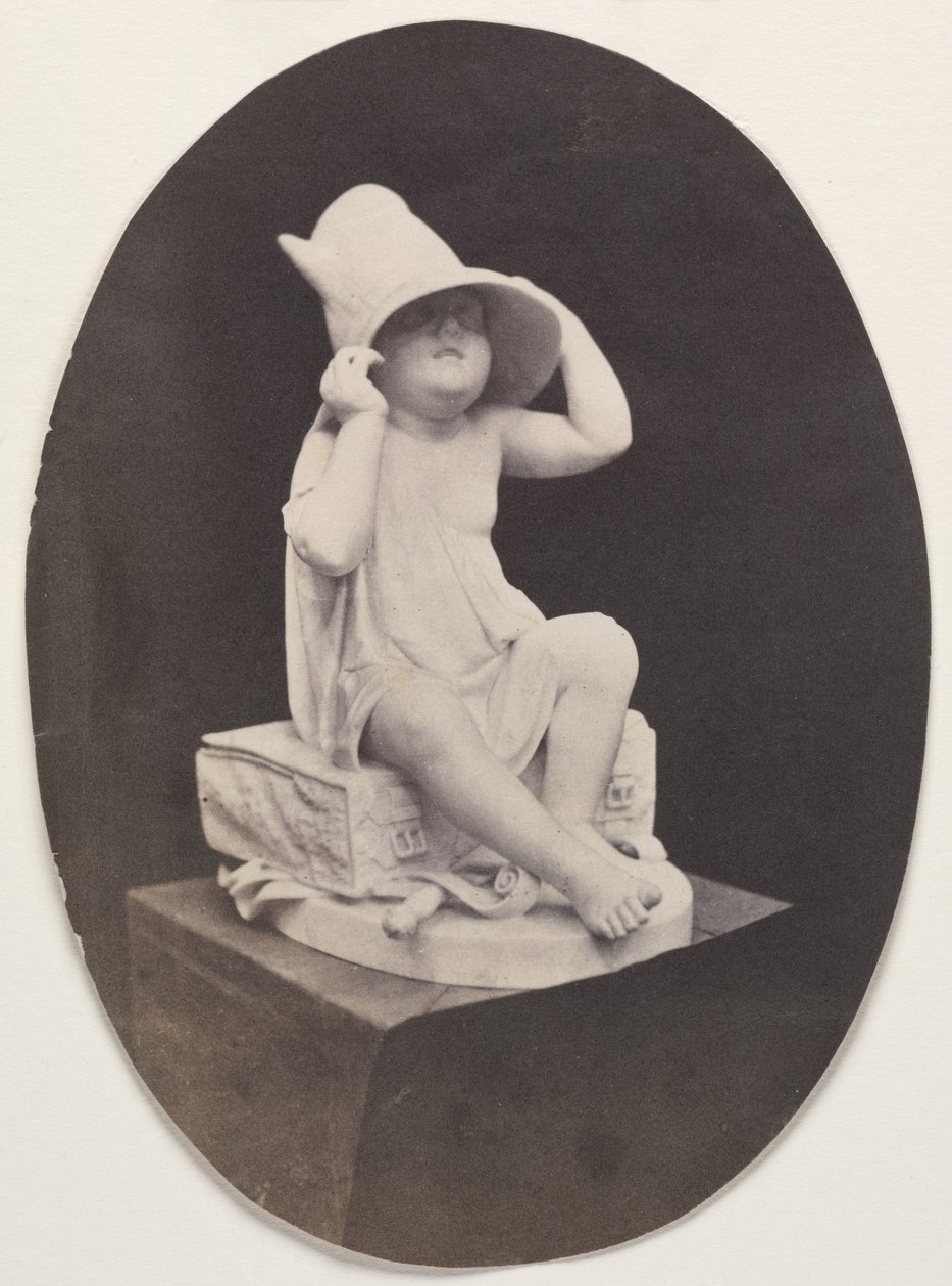 Fiatal szobra nagy kalapban egy John R. Johnston albumról, 1857 előtt. alkotó: Unidentified Photographer.
