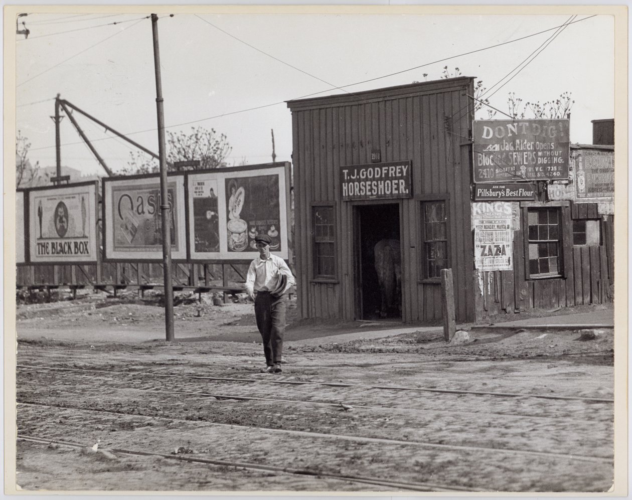 T. J. Godfrey Horseshoer, 3968 Chouteau alkotó: Unknown