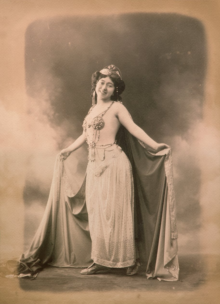 A napóletai színésznő, Mrs. Caracciolo keleti jelmezben alkotó: Unknown