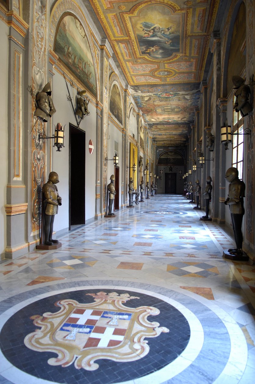 Építészet: kilátás a Máltai Lovagrend Nagymestereinek Palotájára Vallettában (La Valletta), Málta (fotó) alkotó: Unknown artist