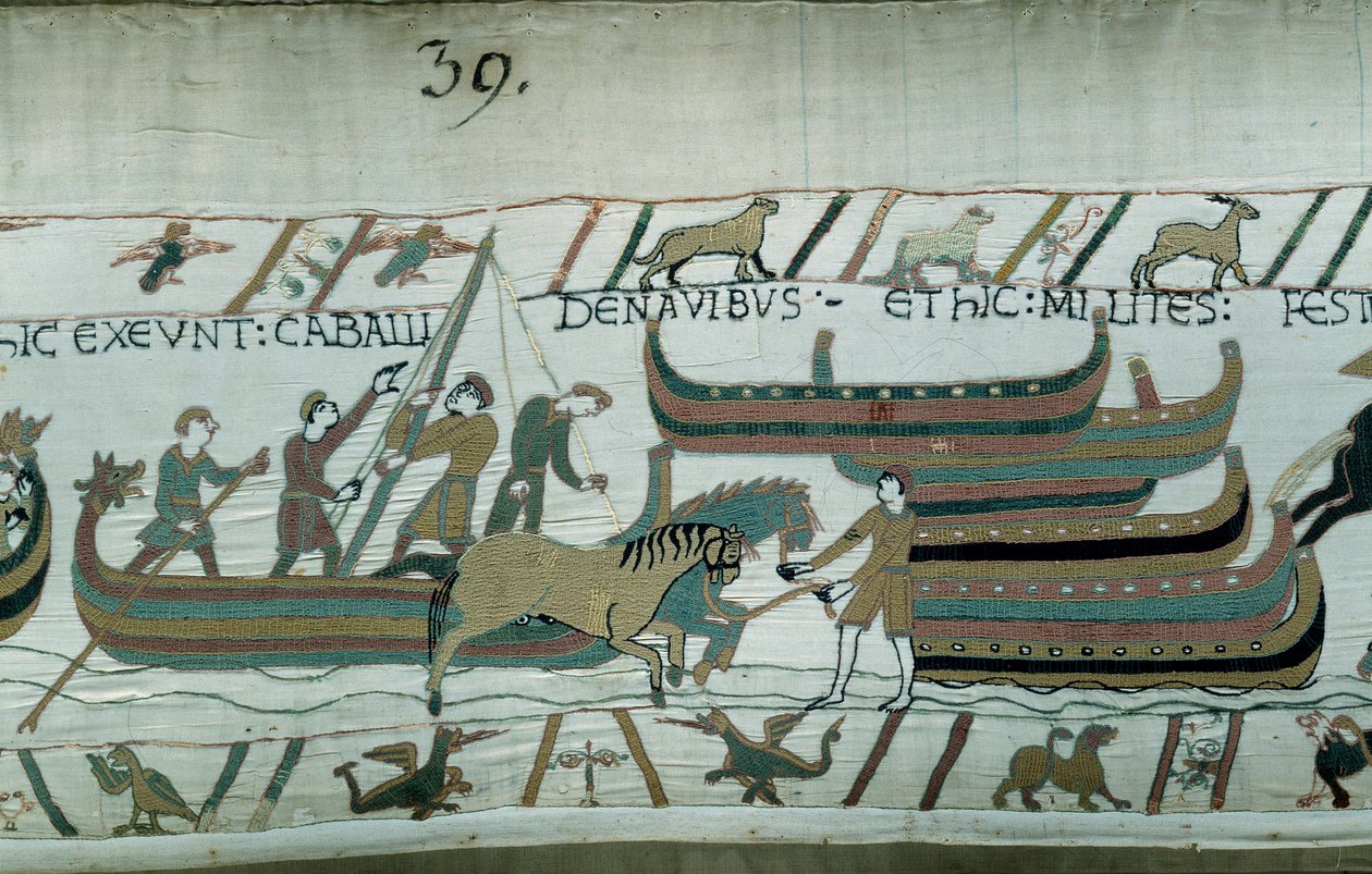 Meghódítsa Angliát Normandia hercege, Hódító Vilmos (1027-1087) által 1066-ban: Norman hajók hajóznak az angol partokon. A ló húzza a csónakot a folyosón. Részlet a Bayeux-i kárpitról vagy Mathilde királynő hímzéséről alkotó: Unknown artist