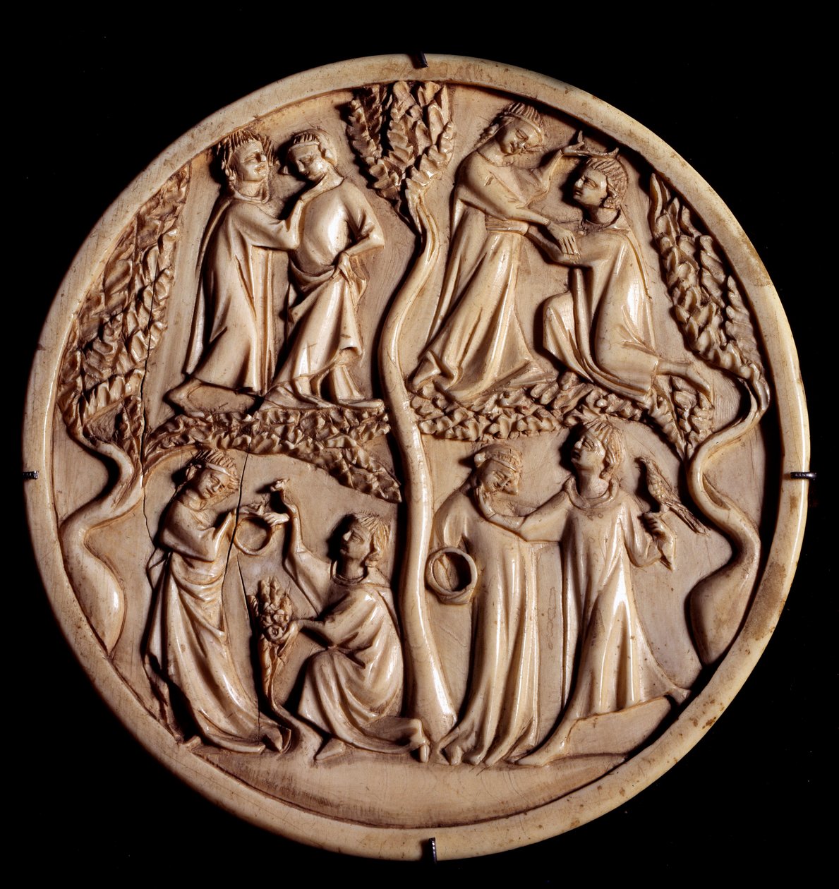 Udvarias szerelmi jelenetek. Elefántcsont tükördoboz szelepek. 14. század eleje. Homályos. 11 cm. Párizs, Louvre Múzeum alkotó: Unknown artist