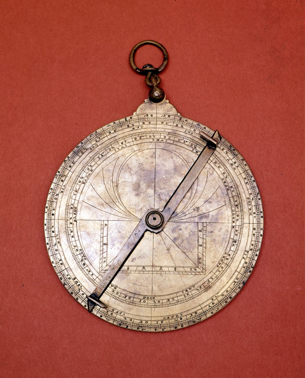 14. századi gótikus asztrolábium. Milánó, Musei del Castello. alkotó: Unknown artist