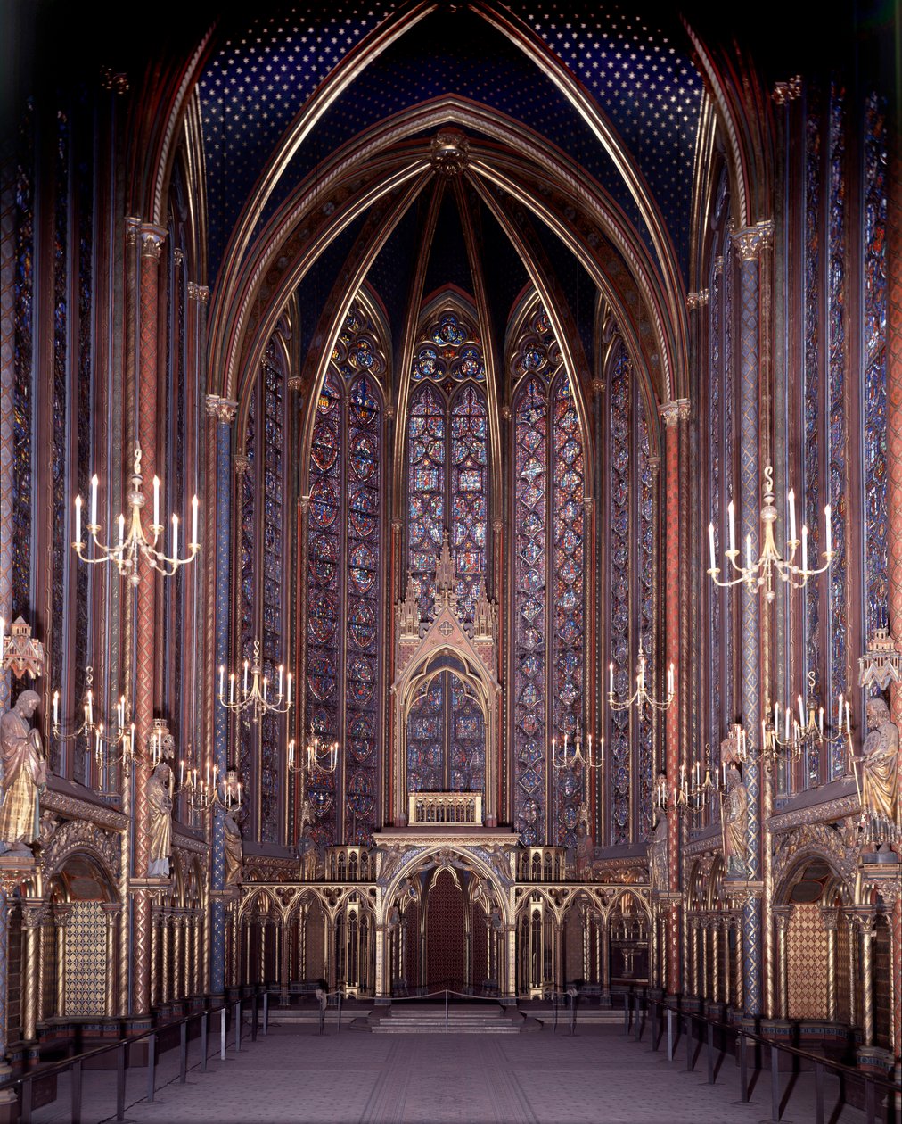 A párizsi Sainte Chapelle belső képe: Magas kápolna, építészet alkotó: Unknown artist