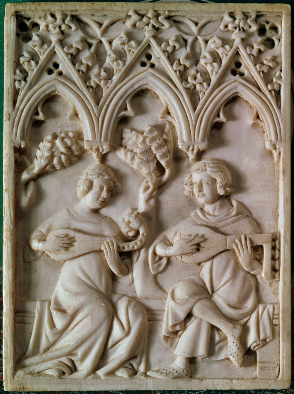 Elefántcsont tábla két zenészt ábrázol. 14. század. Párizs, Középkori Nemzeti Múzeum, Thermes de Cluny alkotó: Unknown artist