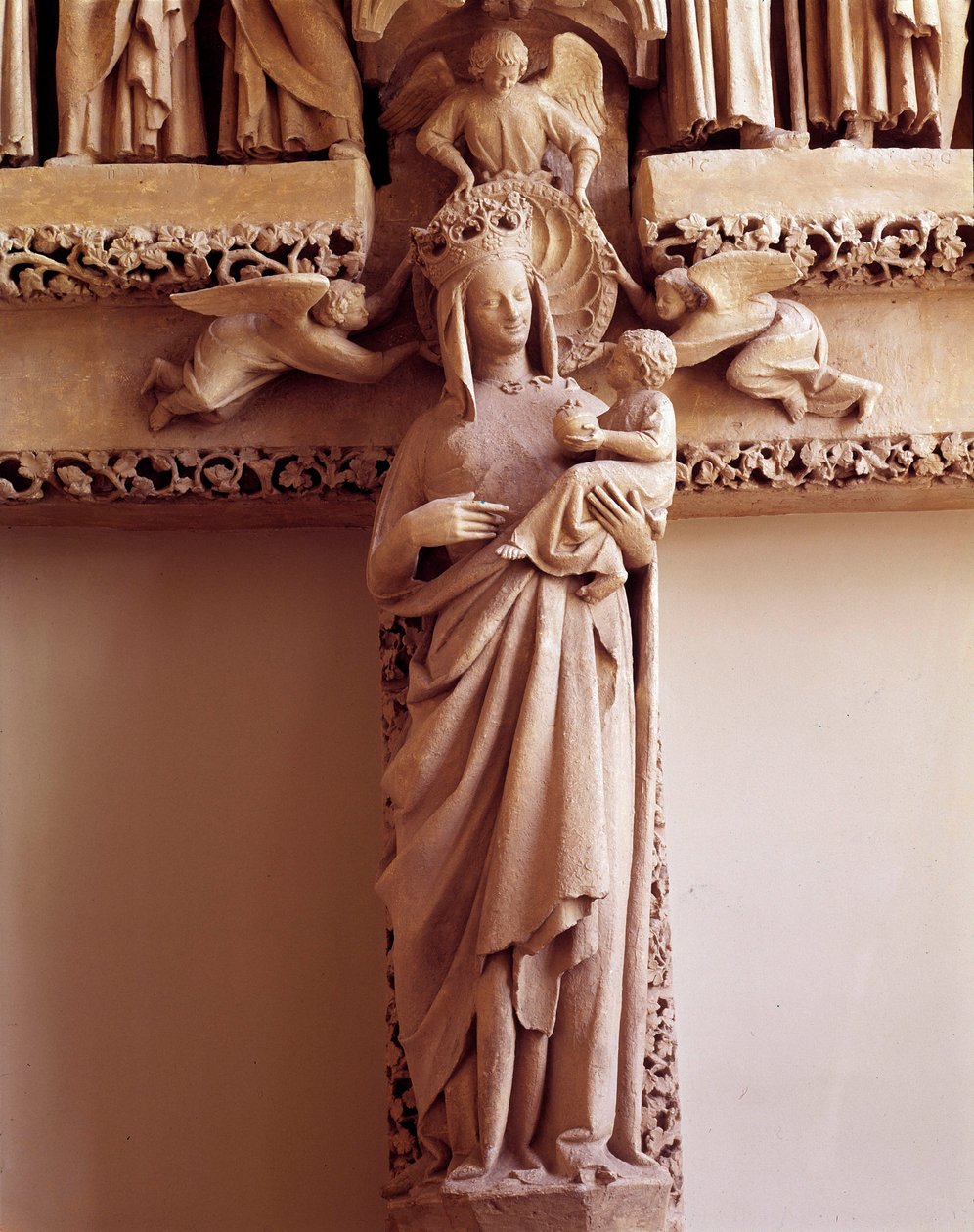 Virgin Doree-kapu a kereszthajótól délre: Szent Honore-kapu, amelyet „a Virgin Doree”-nak neveznek” alkotó: Unknown artist