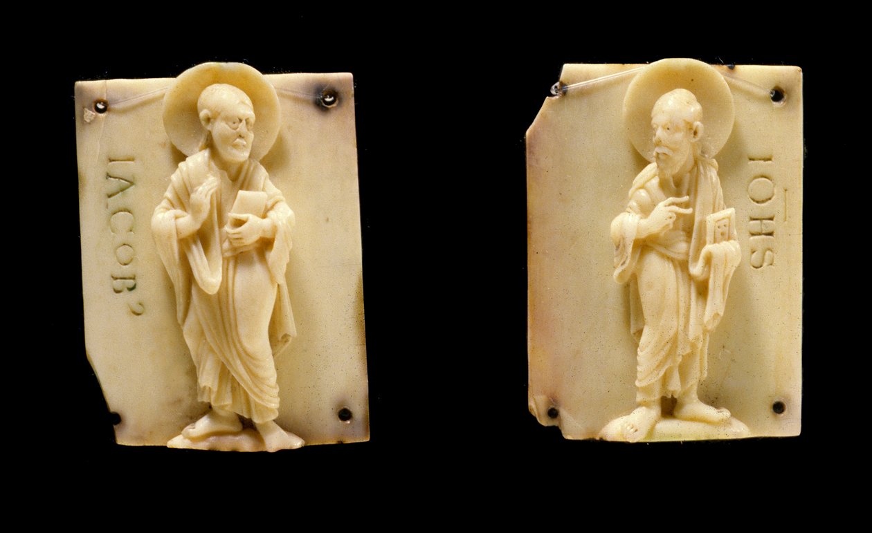 Faragott elefántcsont lemezek, amelyek a Szent János és Szent Jakab apotreseket ábrázolják. 12. század. Musee Vivenel Compiegne alkotó: Unknown artist