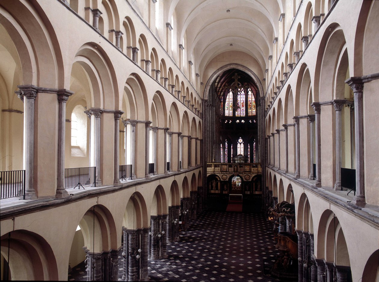 A tournai székesegyház belseje: a Nef. Belgium. alkotó: Unknown artist