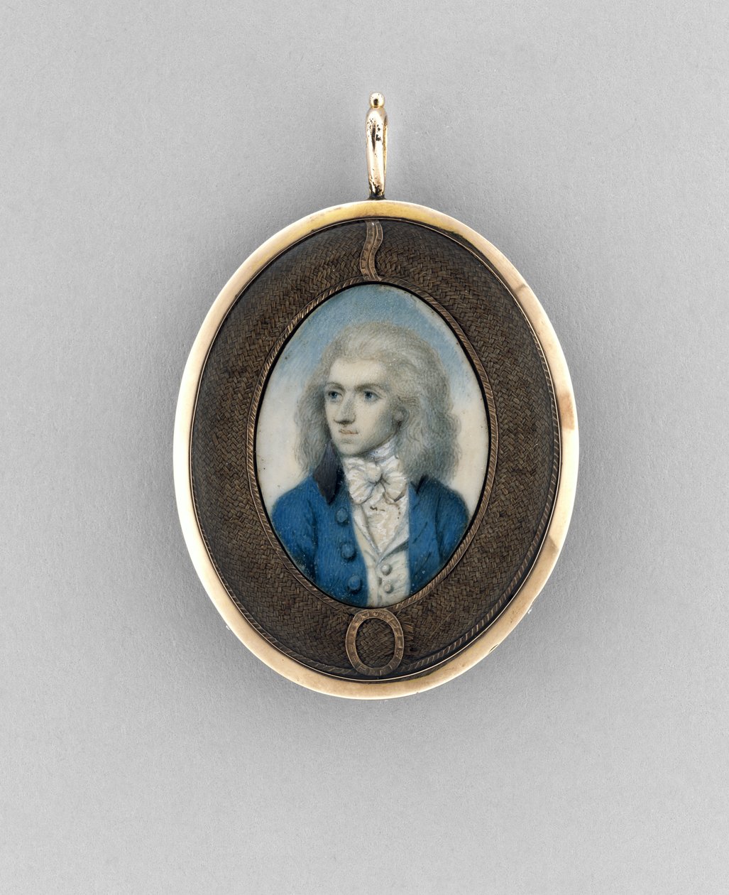 Férfi portré, 1790 körül (akvarell elefántcsonton, aranyozott, haj és üveg) alkotó: Unknown artist