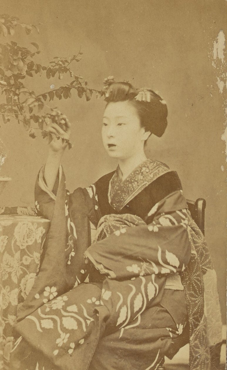 [Ülő japán nő] alkotó: Unknown artist