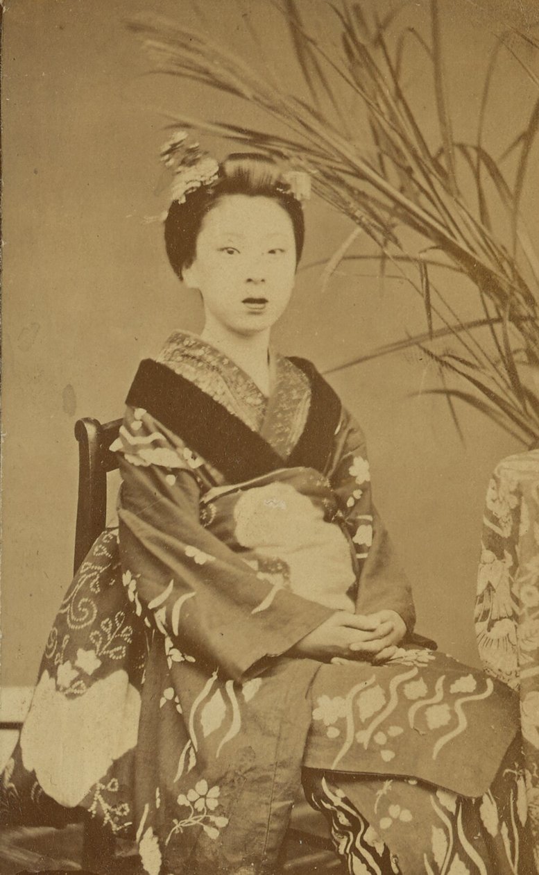 [Ülő japán nő] alkotó: Unknown artist
