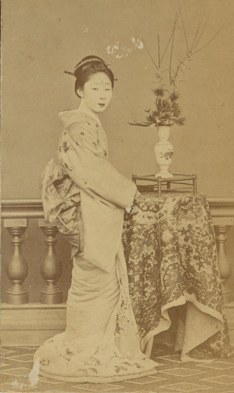 [Álló japán nő] alkotó: Unknown artist