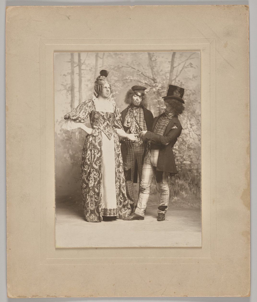 Cím nélkül (színházi jelenet 3 figurával: a tenyérjós) alkotó: Unknown artist