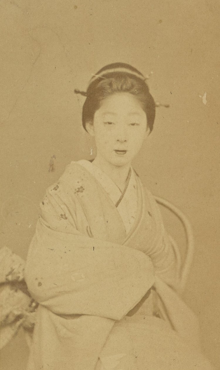 [Ülő japán nő] alkotó: Unknown artist/maker