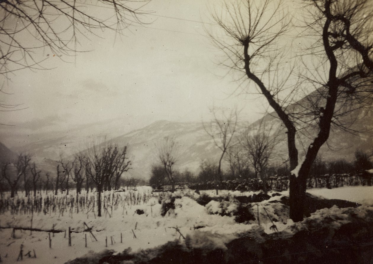 Album " Harriet Louise Self": a Brenta völgyének kilátása a hóesésben alkotó: Unknown photographer