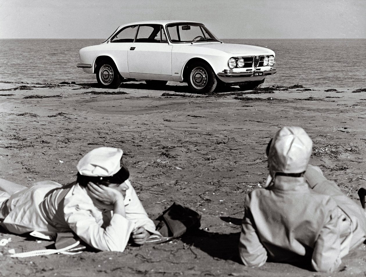 Alfa Romeo Giulia GT 1750 Veloce Alfa Romeo Giulia GT 1750 Veloce alkotó: Unknown photographer