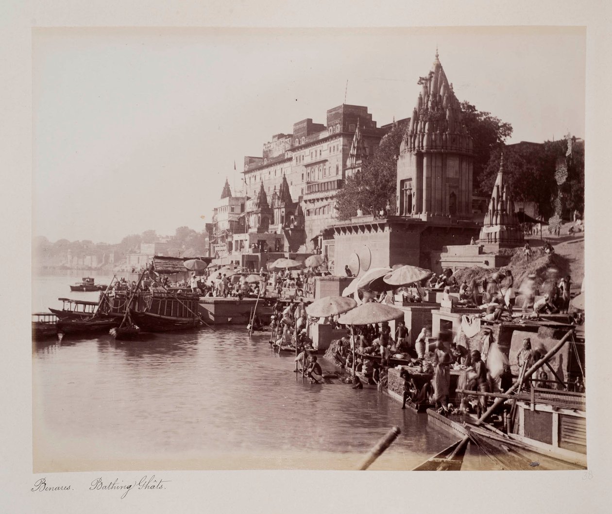 Benares Bathing Ghâts, 1885 körül (szépia fotó) alkotó: Unknown photographer