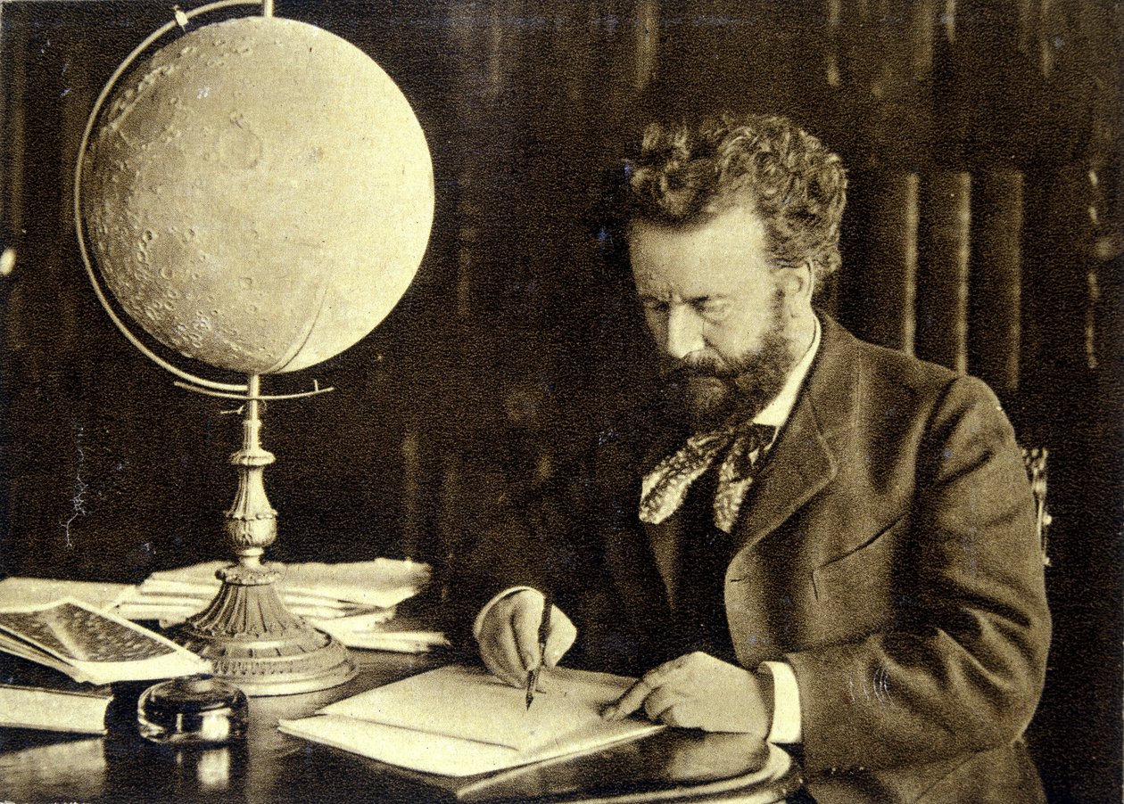 Camille Flammarion a munkaasztalánál alkotó: Unknown photographer