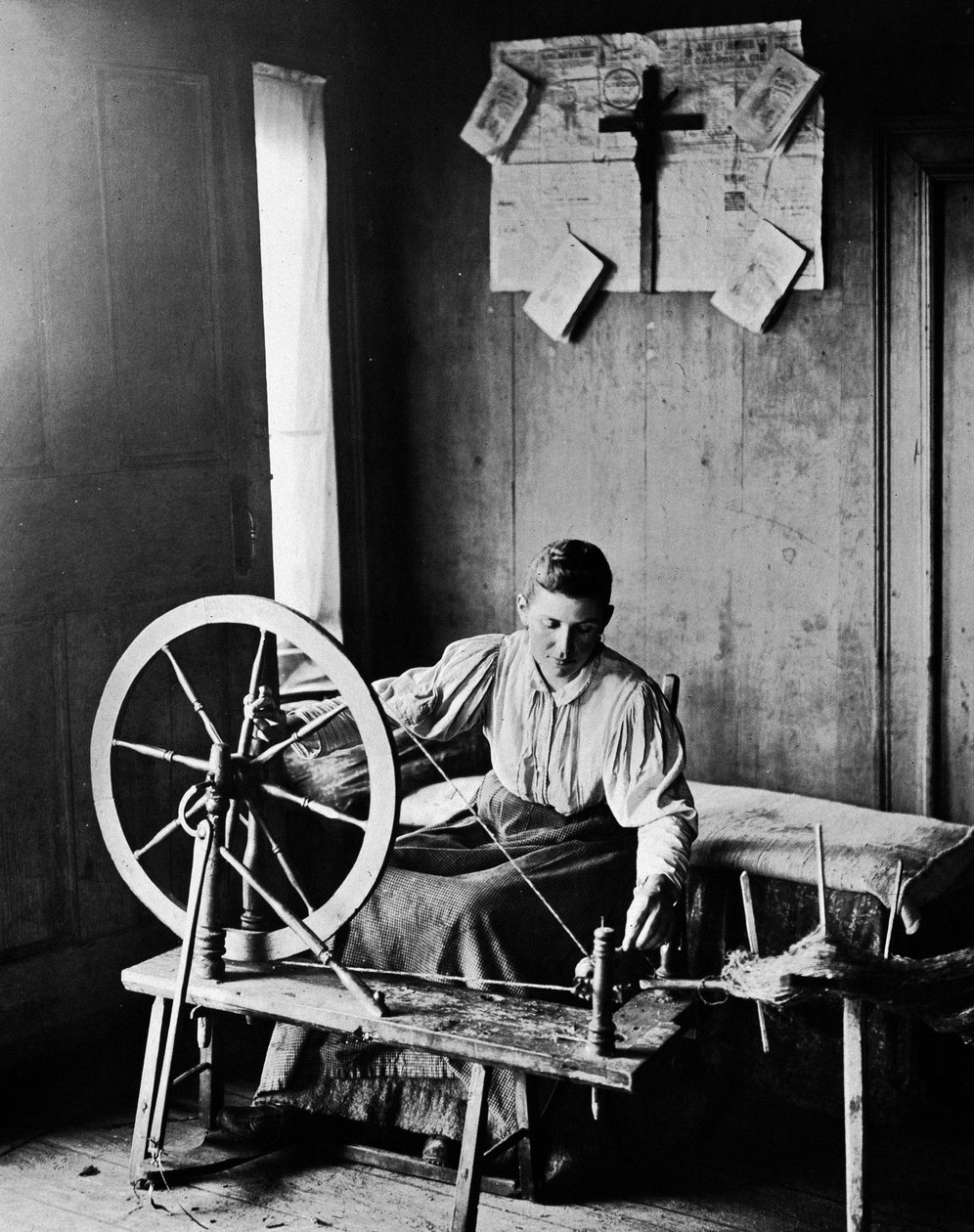 Nortman kézműves szövése 1890 körül. alkotó: Unknown photographer