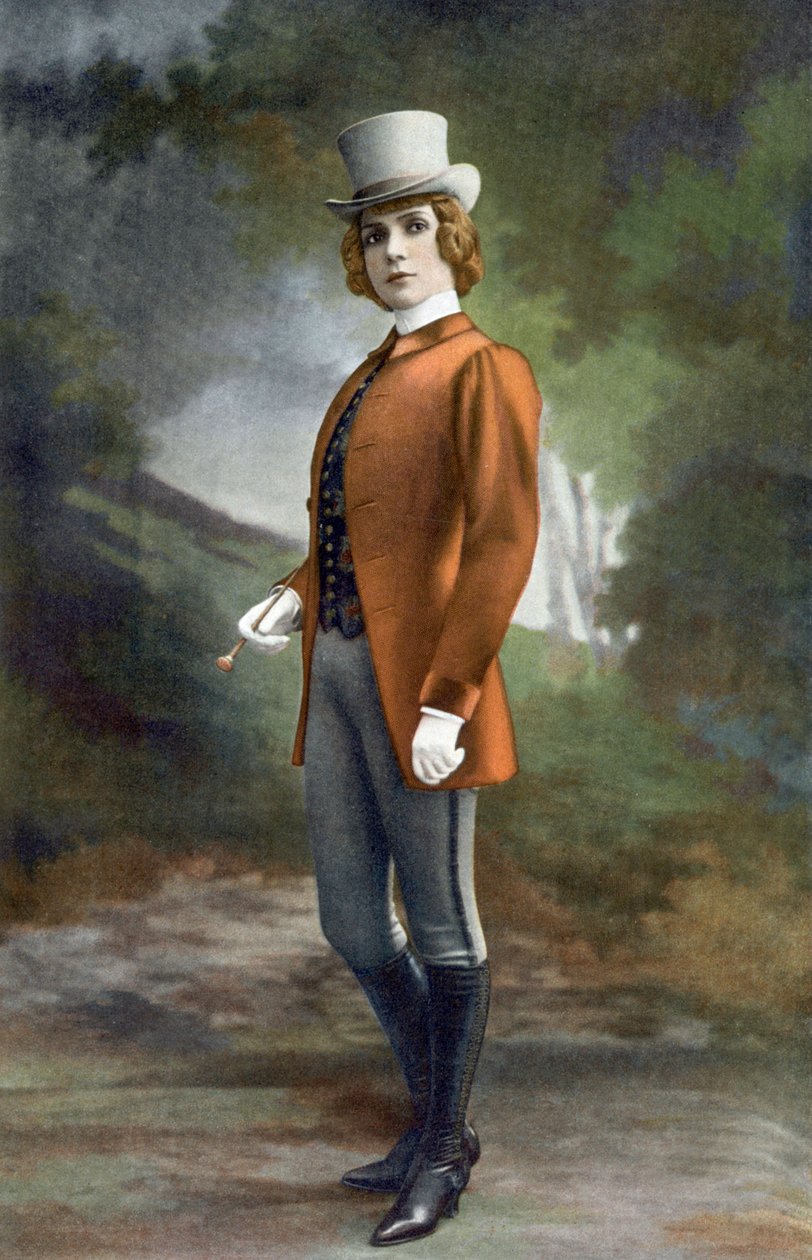 Eve Lavalliere francia komikus mint Orlofsky herceg a "La chauve Souris" című operettben. alkotó: Unknown photographer