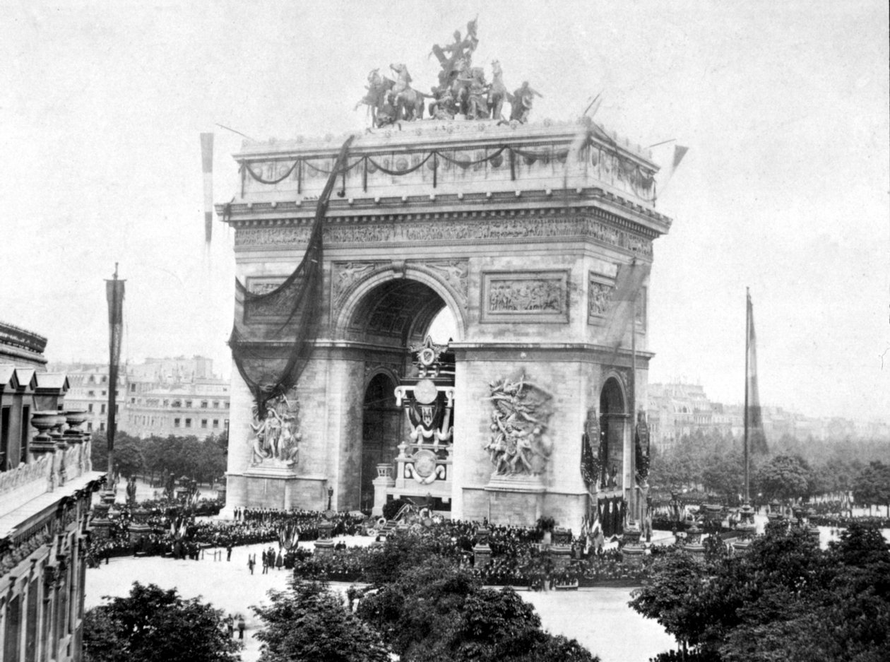 Victor Hugo temetése a párizsi Diadalívnél, 1885.06.01. alkotó: Unknown photographer