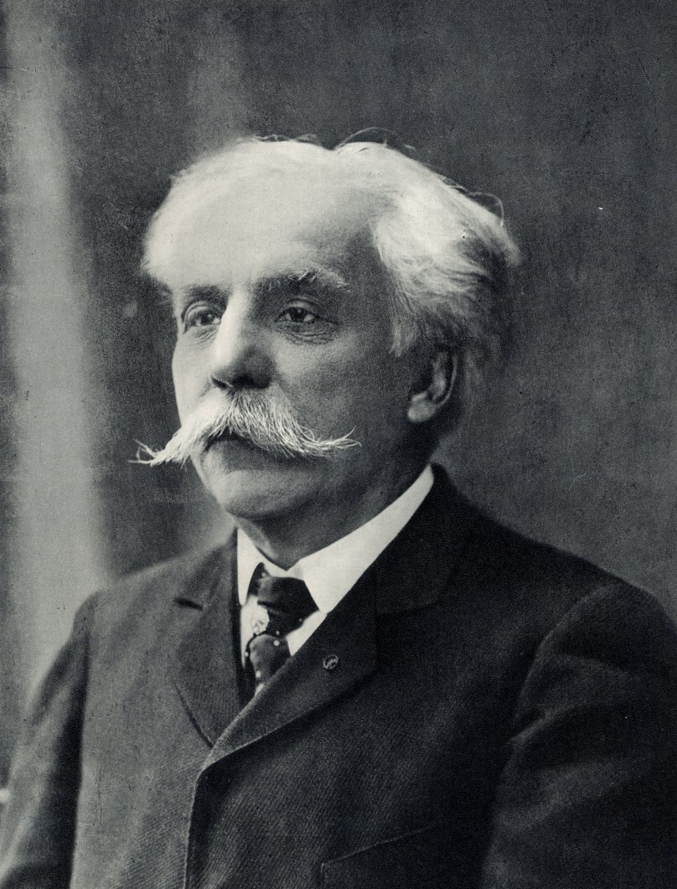 Gabriel (Urbain) Faure (1845-1924). Francia zeneszerző. Egy fénykép után. alkotó: Unknown photographer