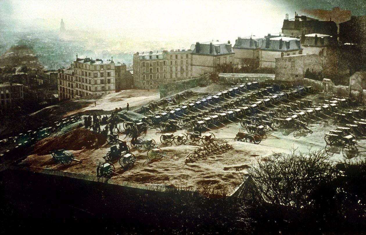 A Montmartre-ban a kormány nagy ágyúi fenyegetést jelentenek Párizs március 18-ára alkotó: Unknown photographer