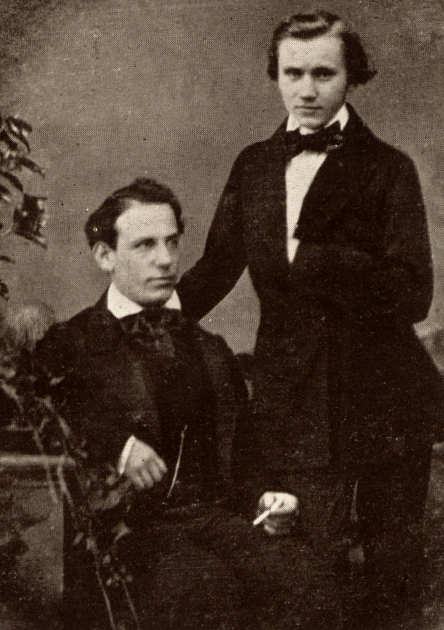 Johannes Brahms (1833-1897) német zeneszerző, állva, a menekült magyar hegedűművésszel, Remenyi Eduárddal (1828-1898), akivel turnézni ment (féltónusos felvétel). alkotó: Unknown photographer