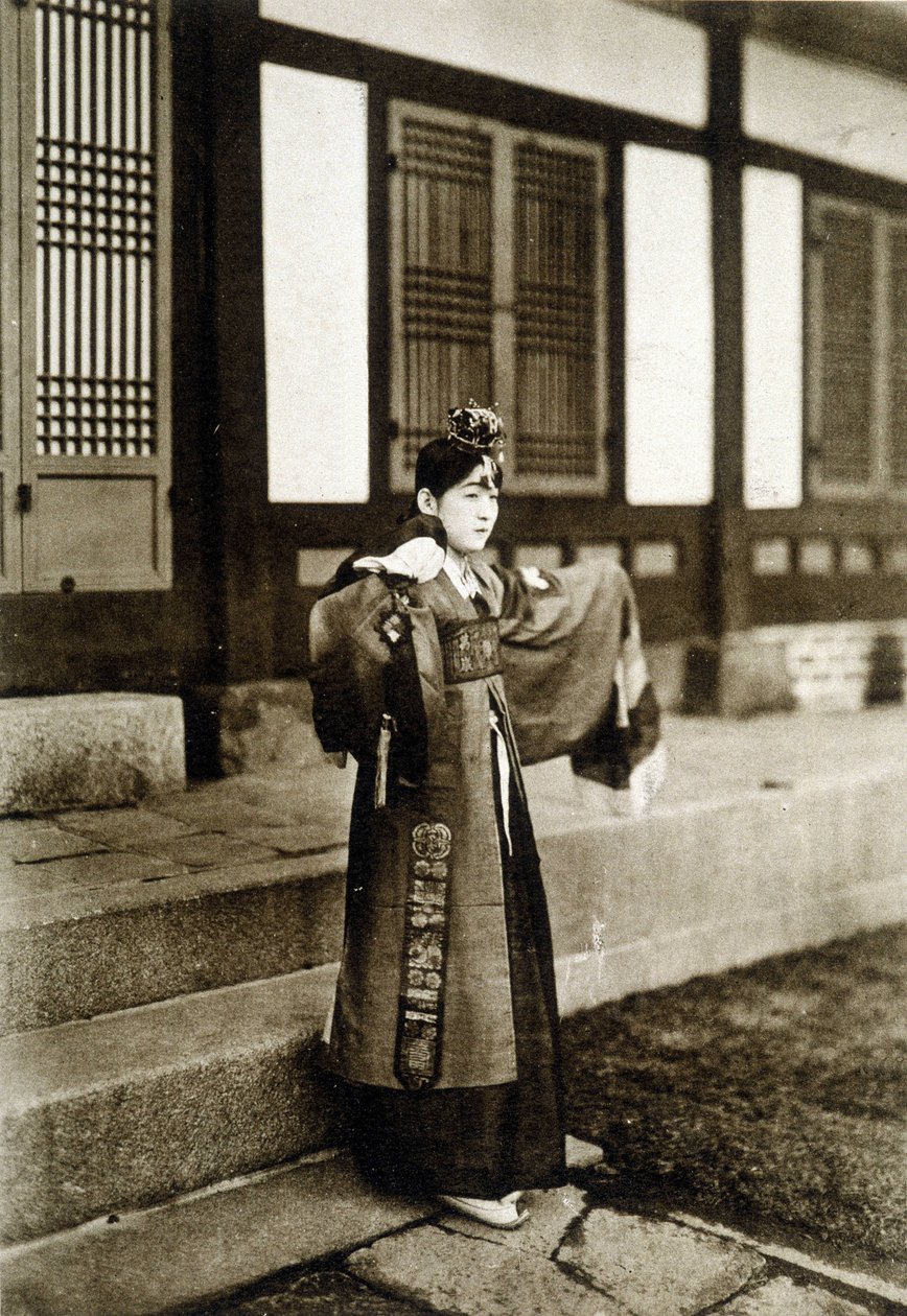 Kusang Coreenne táncos (XIX. század vége). alkotó: Unknown photographer