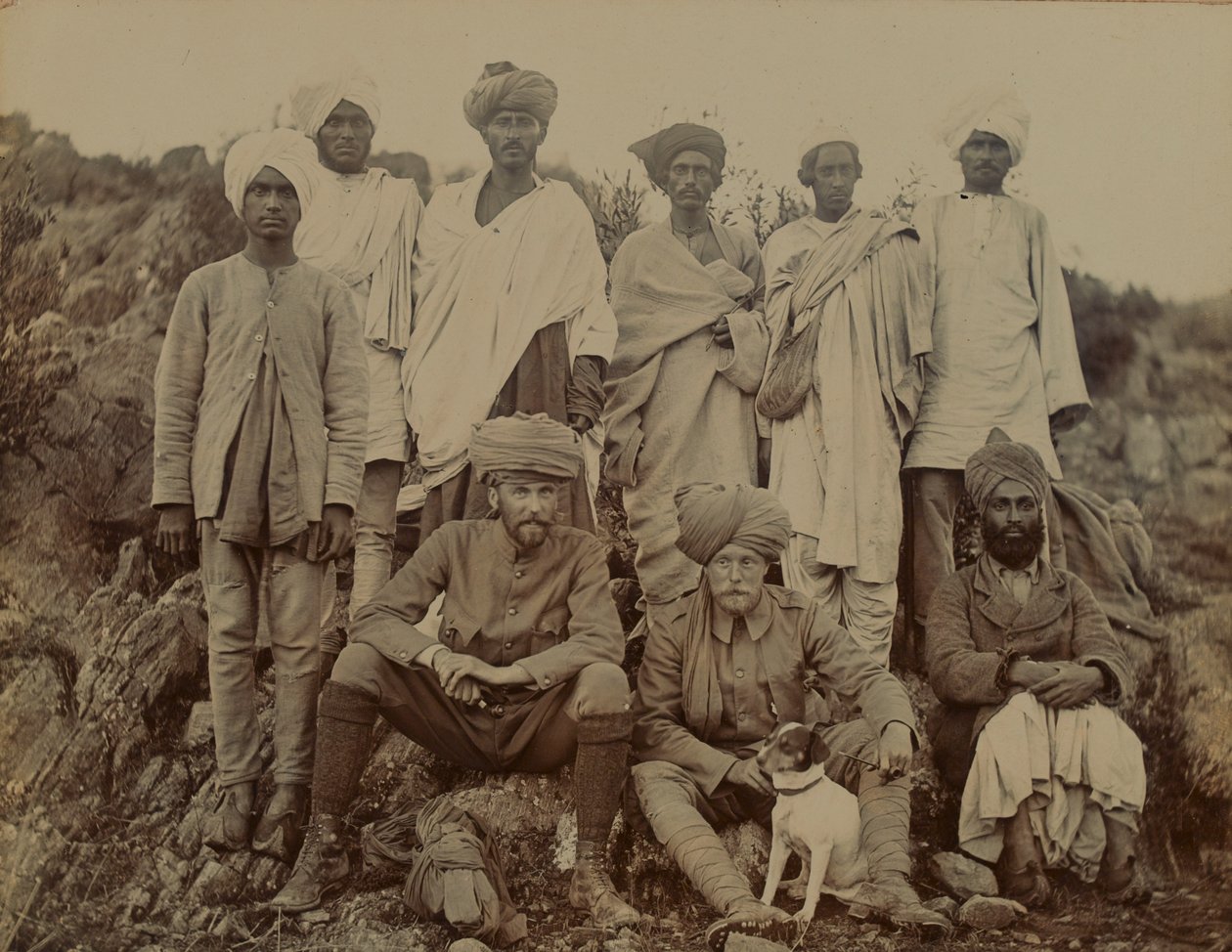 S Edwardes hadnagy Biddy kutyájával, 1895 körül alkotó: Unknown