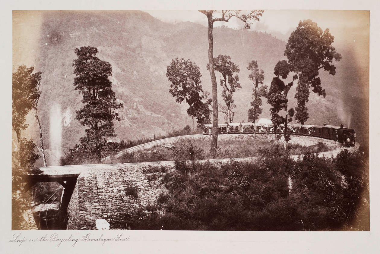 Hurok a Darjeeling Himalája vonalon, 1885 körül (szépia fotó) alkotó: Unknown photographer