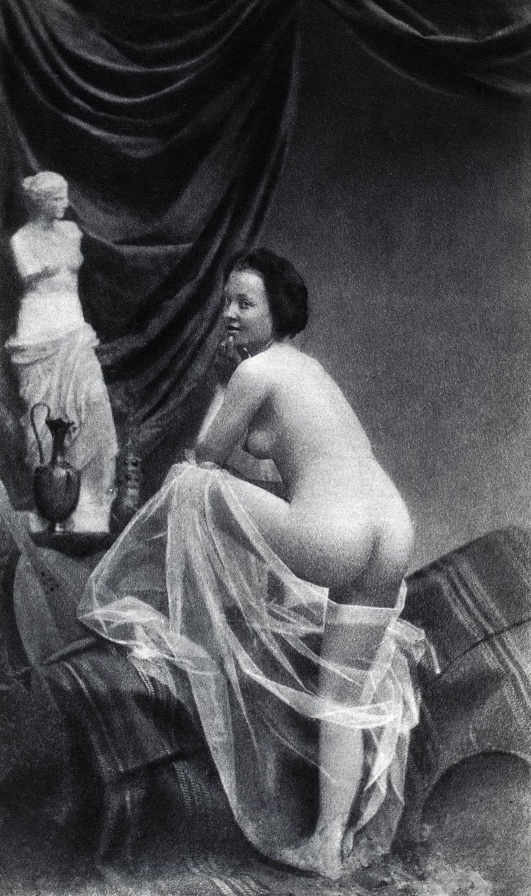 Meztelen nő pózol vissza az 1855-ös névtelen fényképezésről alkotó: Unknown photographer